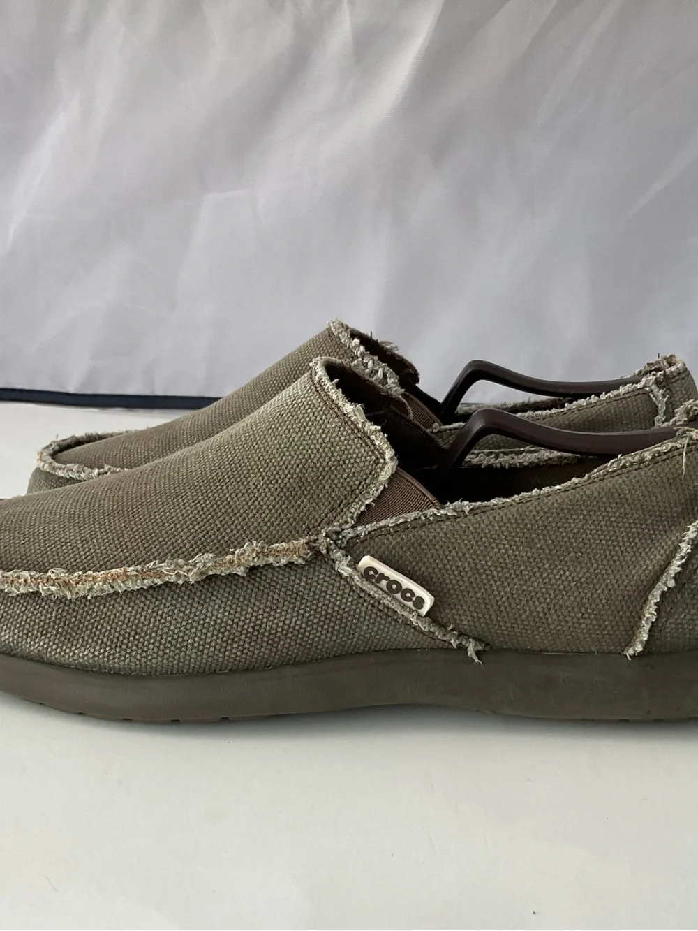 Crocs Original Santa Cruz Shoes Brown Khaki Canvas Slip On Loafers Men’s Size 10